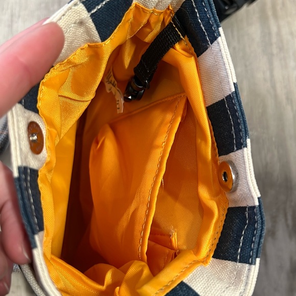 KAVU crossbody bag - Picture 5 of 7